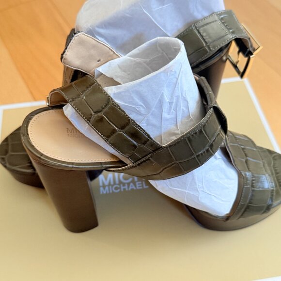 Michael Kors Becker T Strap Leather Platform Sandal - NBW - Picture 6 of 6